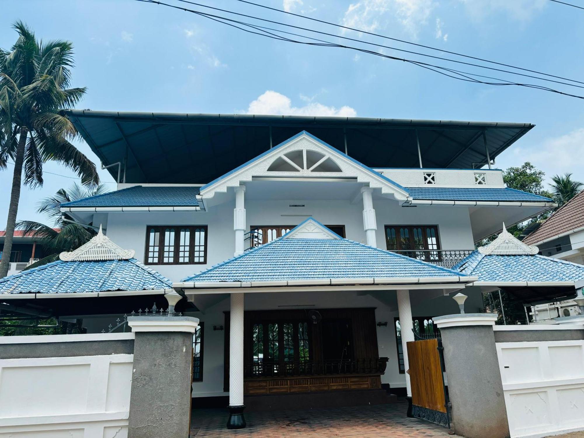 فندق Isha Residency Kochi المظهر الخارجي الصورة